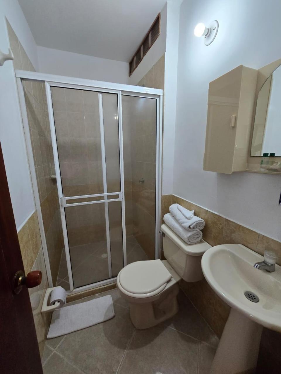 Ayenda Torre 2 Hotel Apartadó Екстериор снимка